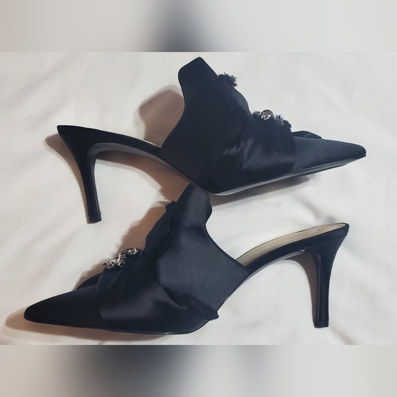 NWOT Nine West Black Crystal Embellished Heels. - Picture 6 of 6